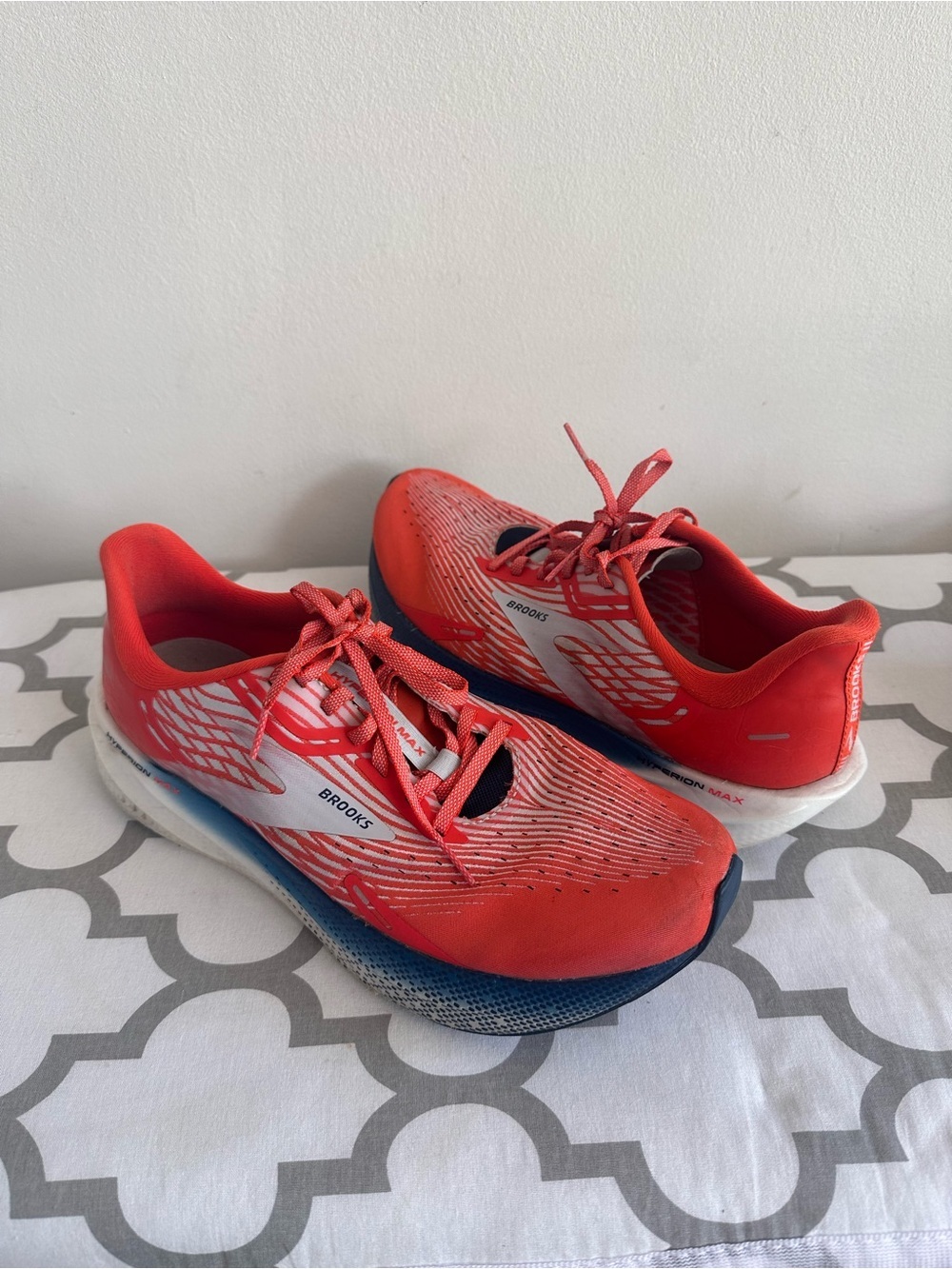 Brooks Red and Blue Women's/Unisex Running Shoes